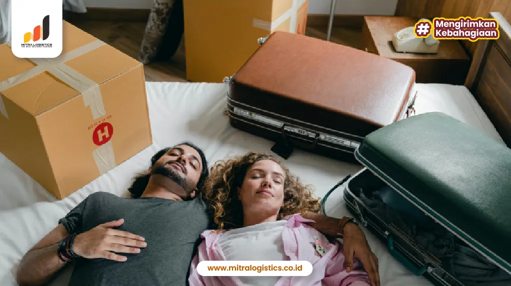 unpacking di kamar tidur