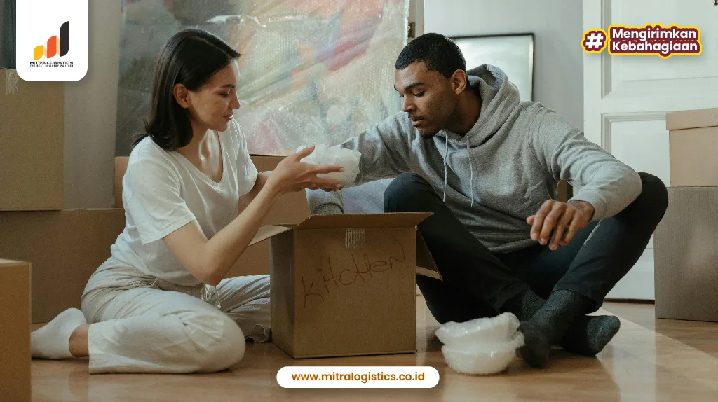 unpacking barang sesuai label