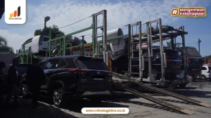 armada pengiriman mobil