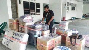 packing barang pecah belah