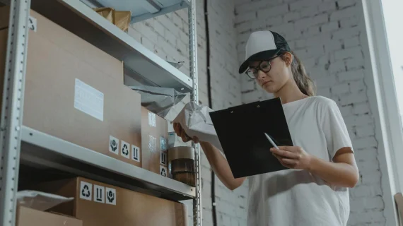 Apa Itu SOP Logistik & Pentingnya untuk Operasional Bisnis