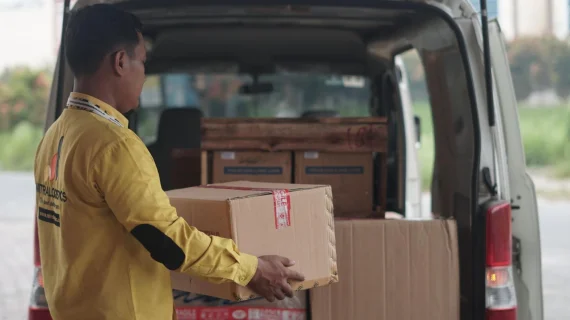 Tips Kirim Barang Berat di Musim Hujan agar Tetap Efektif!