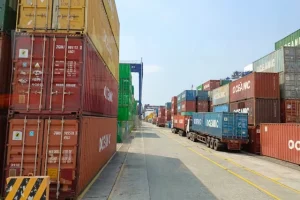 5+ Manfaat Kontainer dalam Industri Logistik, Operasional Jadi Efisien!