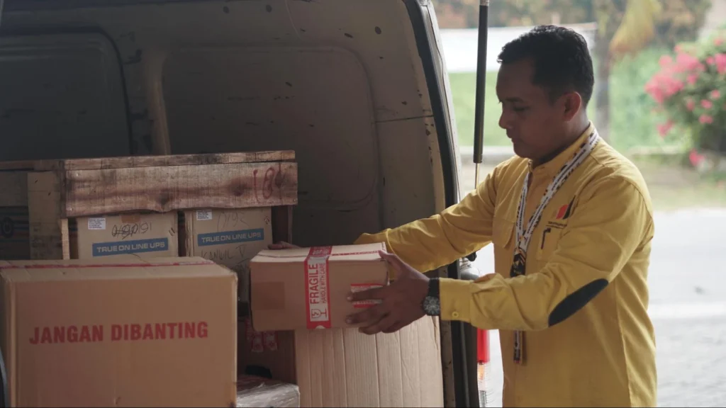 packaging barang tahan air (1)