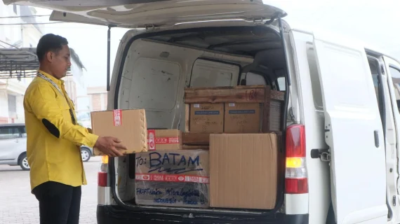 4 Model Packaging Tahan Air agar Pengiriman Tetap Aman di Musim Hujan!