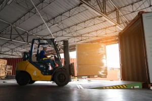 Kesalahan Proses Packing Alat Berat yang Harus Anda Hindari!