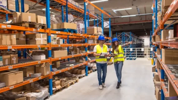 4 Peran Penting Vendor Logistik dalam Strategi Rantai Pasok di Surabaya