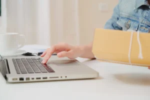 5+ Tips Efektif Audit pada Biaya Tambahan Pengiriman Barang