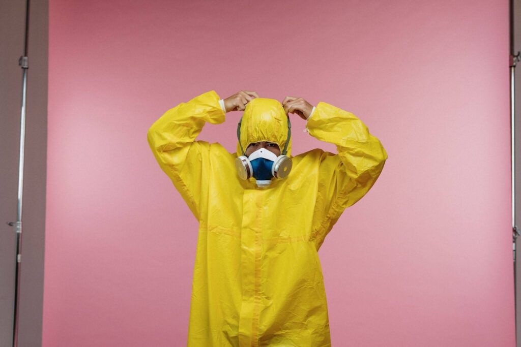 Jasa Pengiriman Baju Hazmat