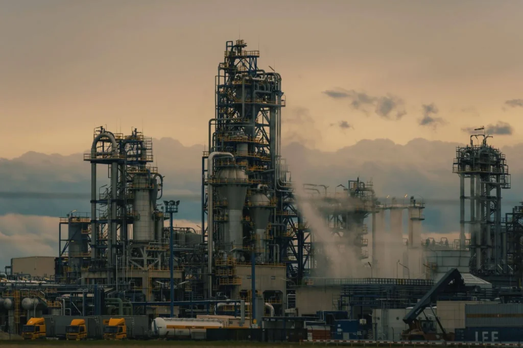 Logistik Industri Petrokimia dan Kimia