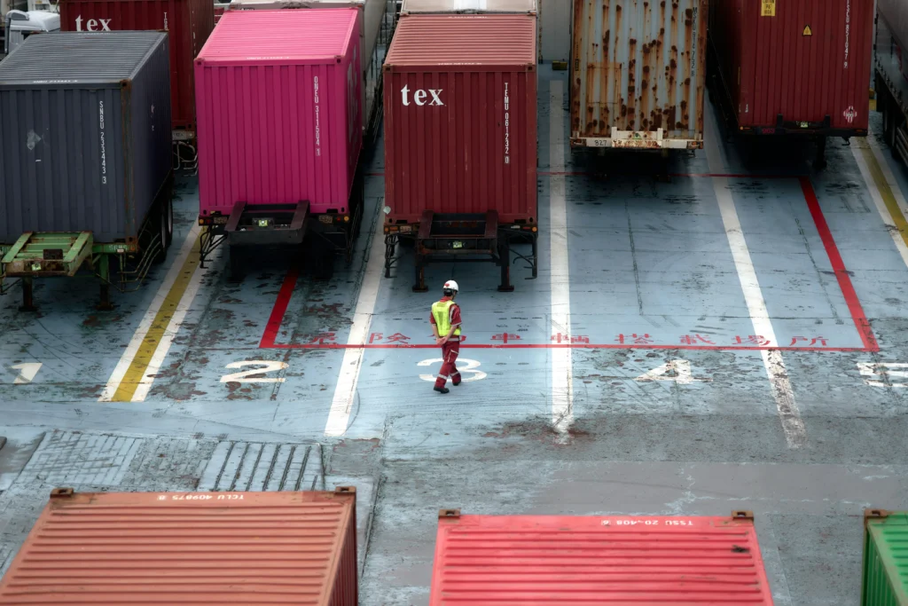 Menyusun Kontrak Layanan Logistik