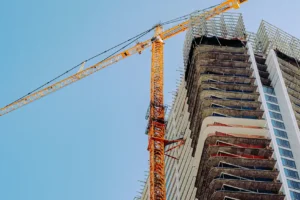 Peran Interior Designer dan Tim Procurement Hotel dalam Menentukan Timeline Pengiriman FF&E